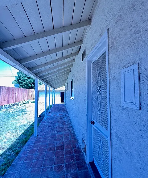 418 S Clark Dr — Photo 12