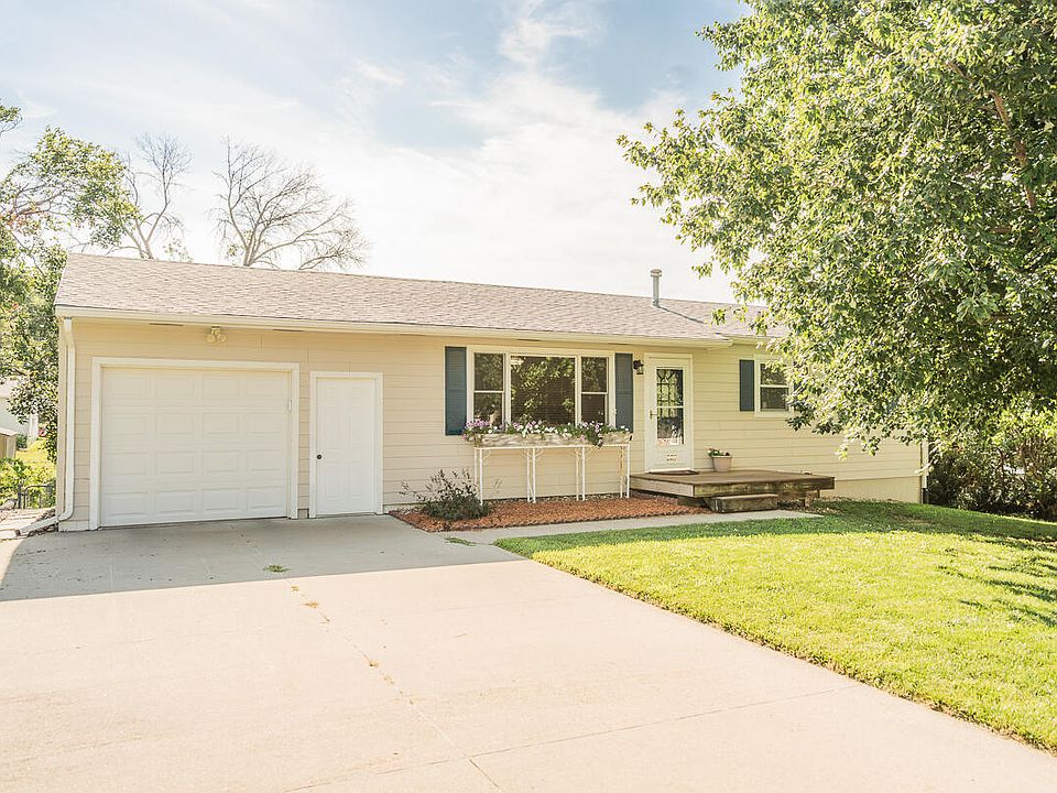 1st image of 205 Harolds Dr