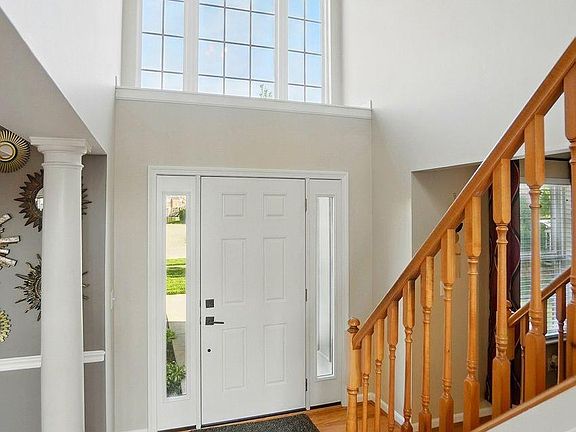 4th image of 6677 Mahogany Ct