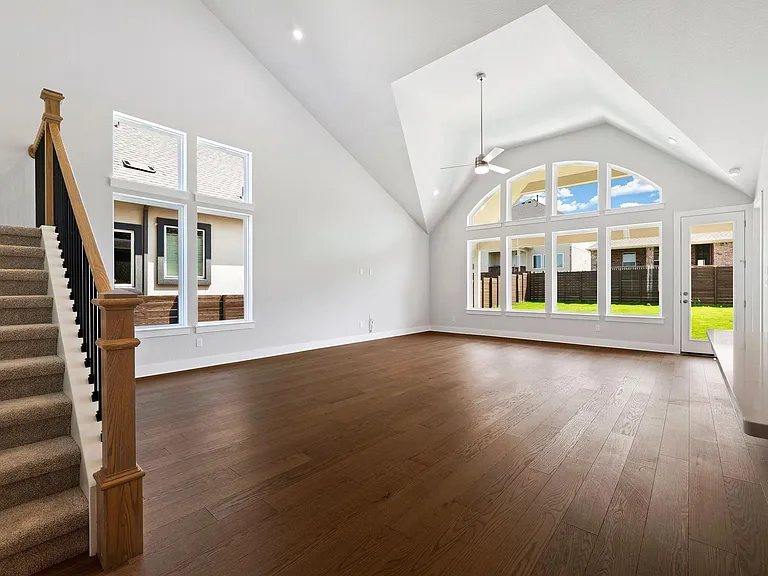 8208 Bouvreuil Dr — Photo 12