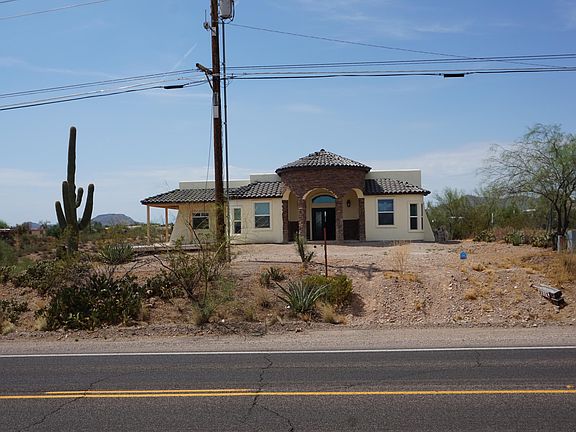 2nd image of 3225 W Sweetwater Dr