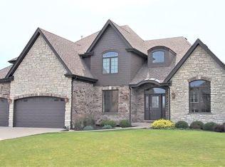 21314 S Forest View Dr, Shorewood, IL 60404