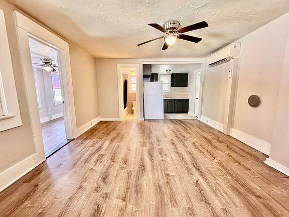 3rd image of 951 SE 4th St Unit A