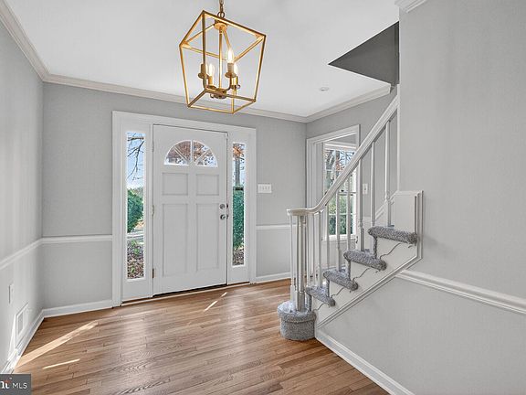 4th image of 21733 Oatlands Rd