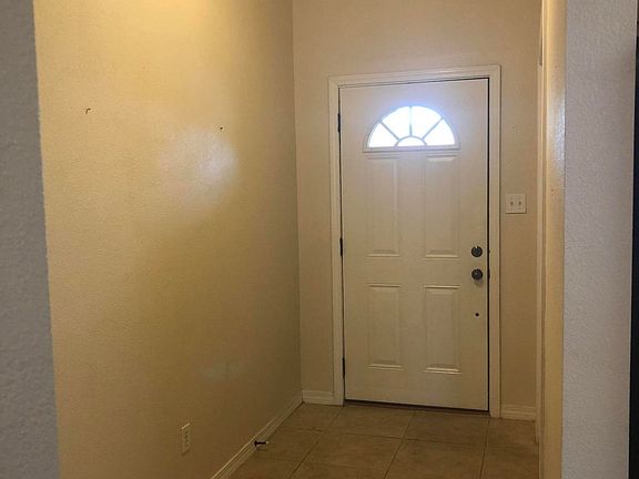 5th image of 10214 English Manor Dr