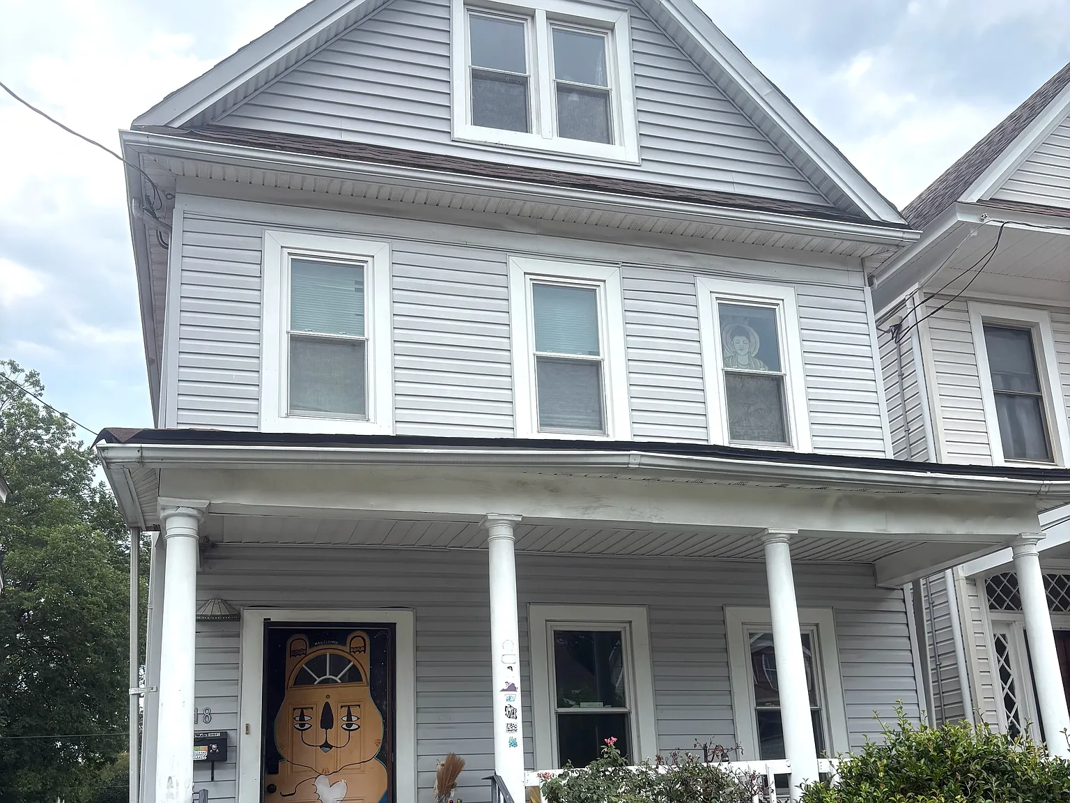 5 bed, 1800 sqft, $925 — Photo 1