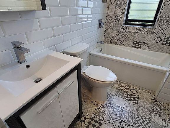 4th image of 420 E 148th St APT 4W