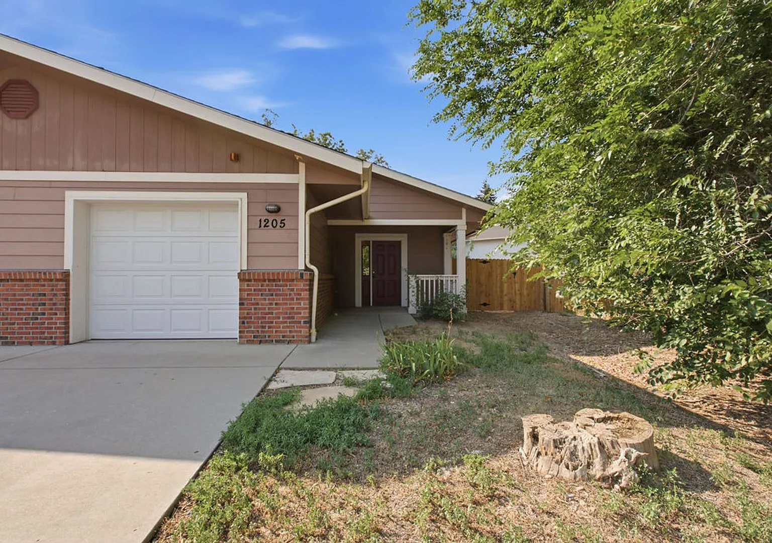 3 Bedroom 1 bath Duplex available in Loveland — Photo 2