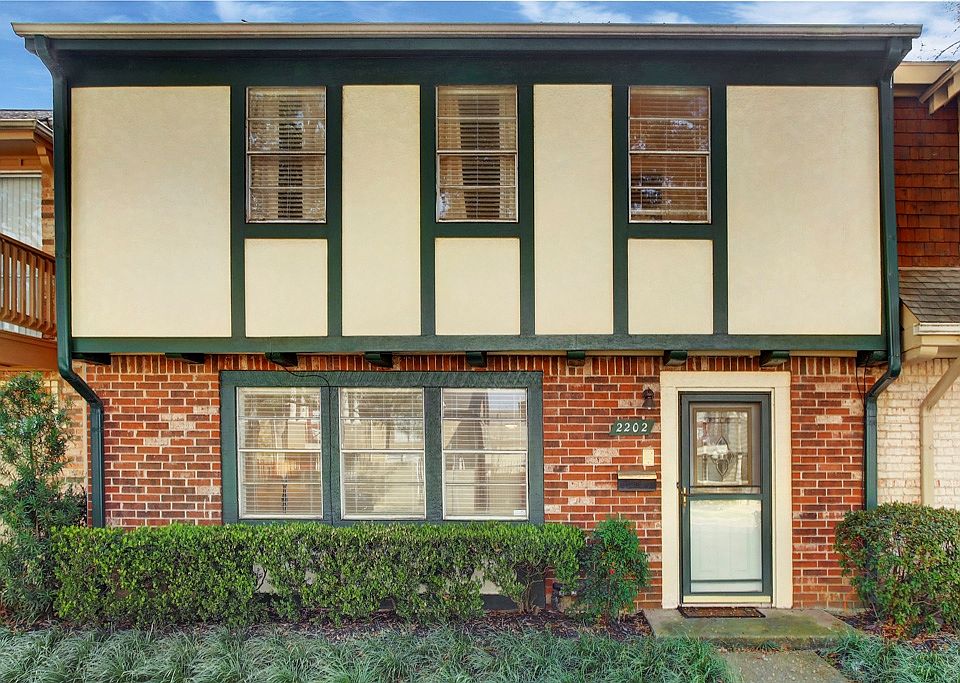 1st image of 2202 Shadowdale Dr