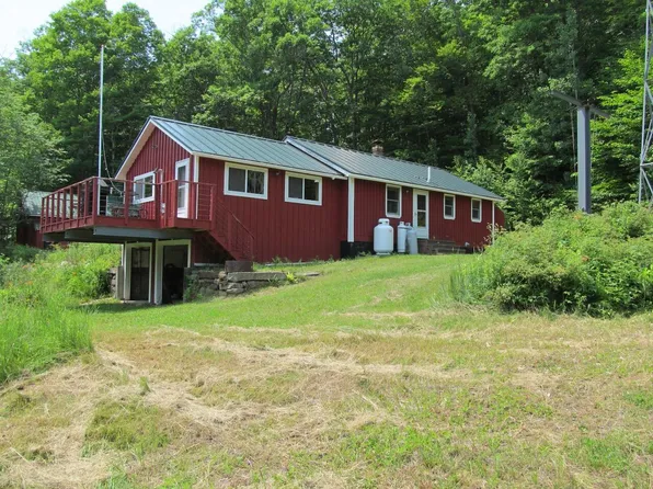 101 Thurlow Drive, Hartford, ME 04220