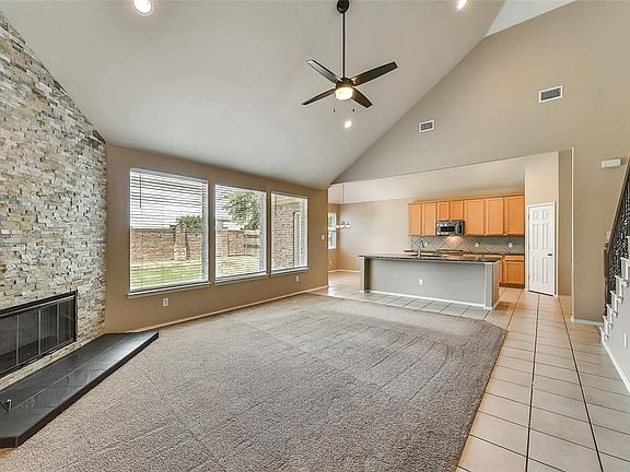 3rd image of 5577 Crimson Oaks Dr