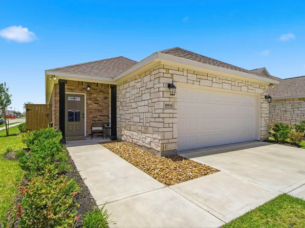 10934 Bonfire Trl, Beasley, TX 77417