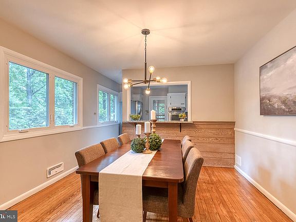 3rd image of 6443 Lakeview Dr