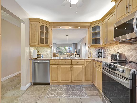 4th image of 4040 Crystal Lake Drive #202