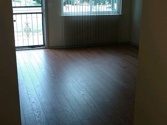 382 Polk - Living Room 8-17