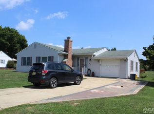 273 Davidsons Mill Rd, Monroe Township, NJ 08831