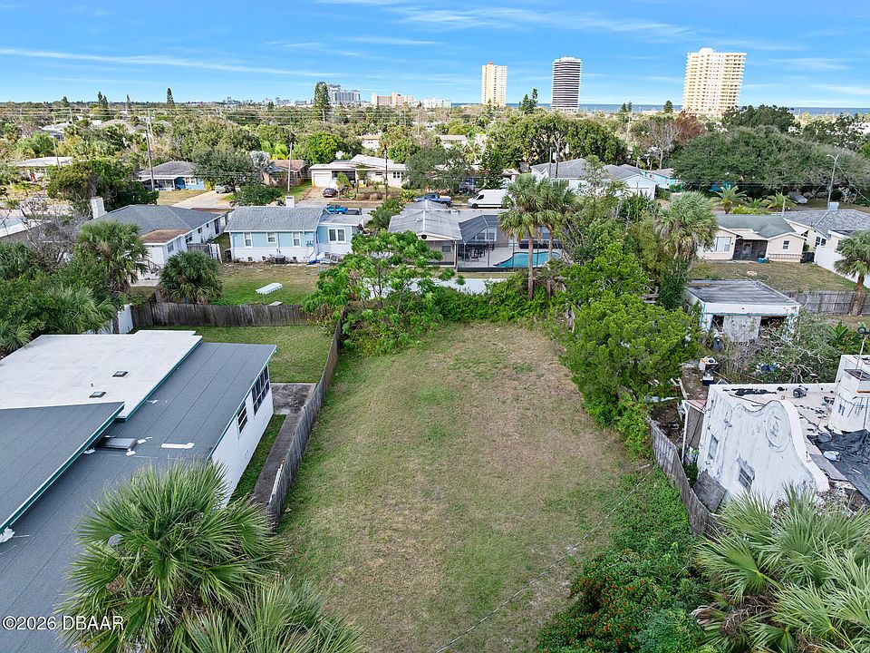 1st image of 339 Manhattan Ave