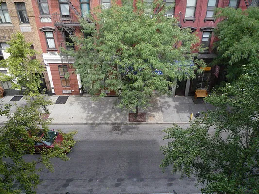 Rented by DSA Realty Midtown West | media 41