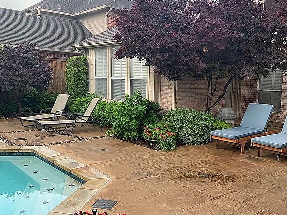 5th image of 3812 Grandview Dr