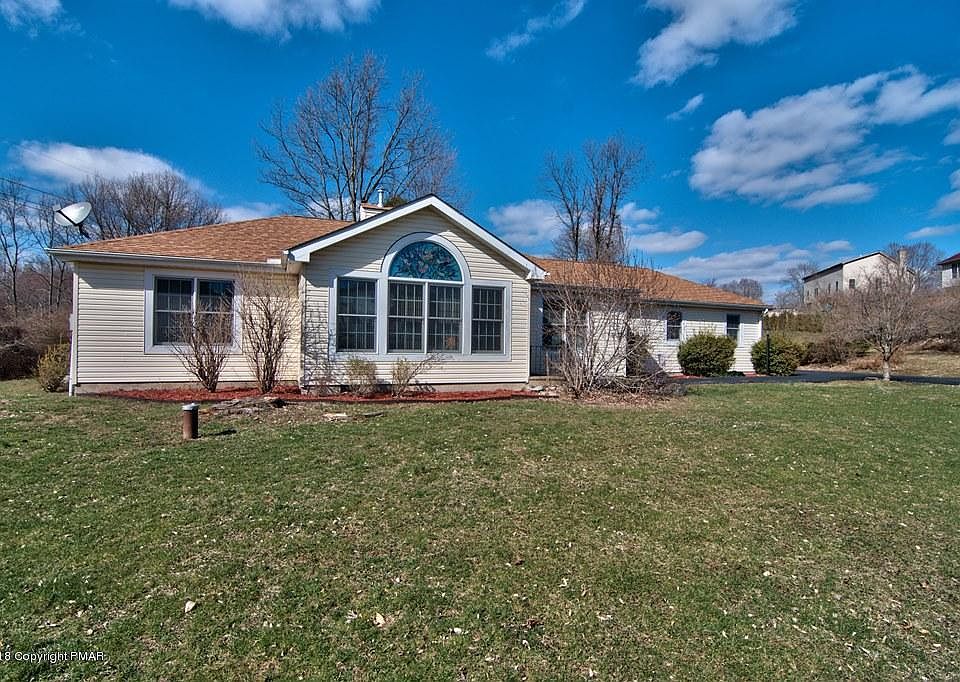 1st image of 106 Emerald Dr