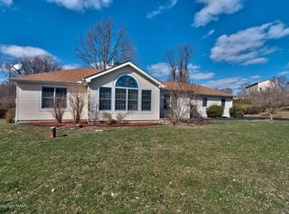 106 Emerald Dr, East Stroudsburg, PA 18302