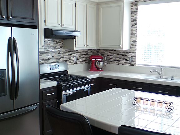 4th image of 729 San Angelo Pl