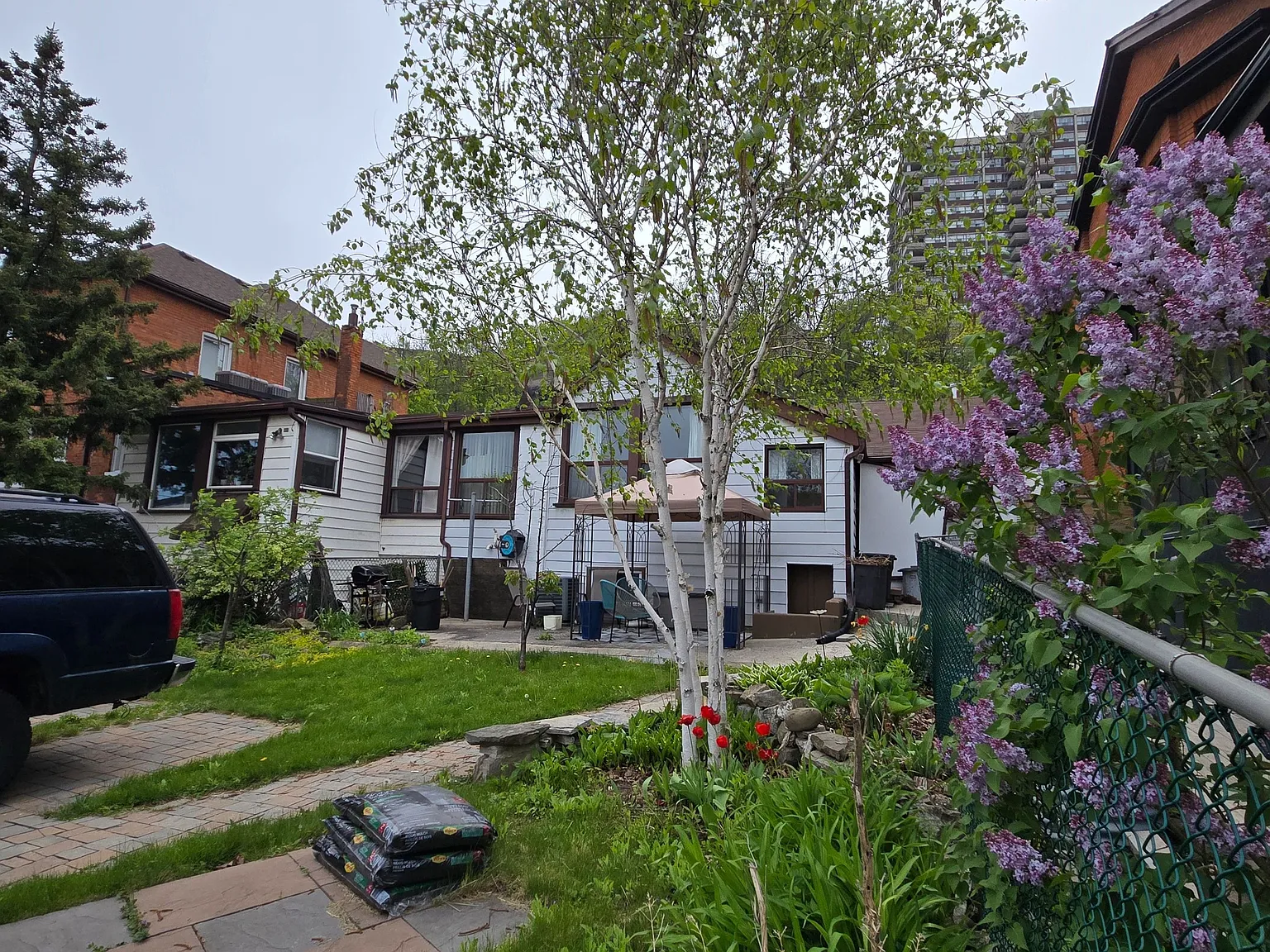 3 bed, $2,675 — Photo 3
