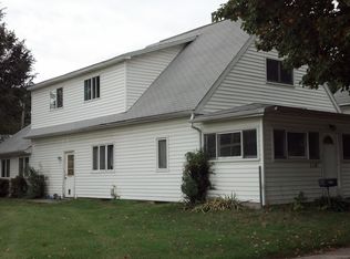 1001 17th St NE, Cedar Rapids, IA 52402