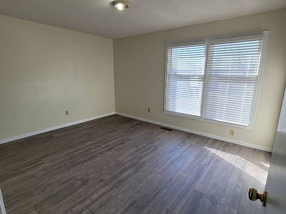 3rd image of 6109 N Harden Ct