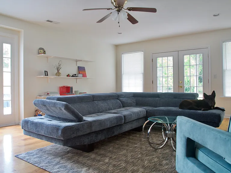231 Wood Dale Dr — Photo 2
