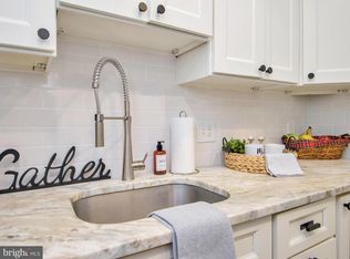 12 Maroon Rd, Levittown, PA 19056