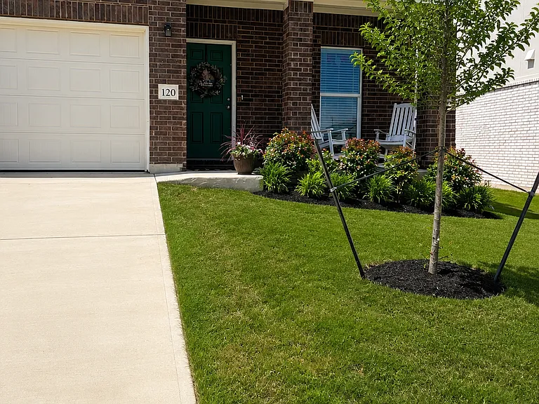120 Greystone Ct — Photo 2