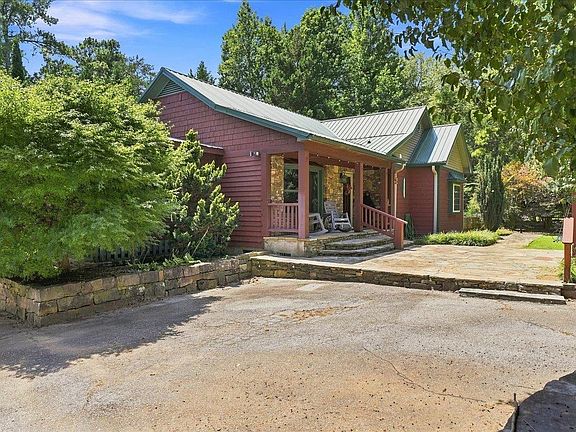 3rd image of 213 Cox Ridge Ct