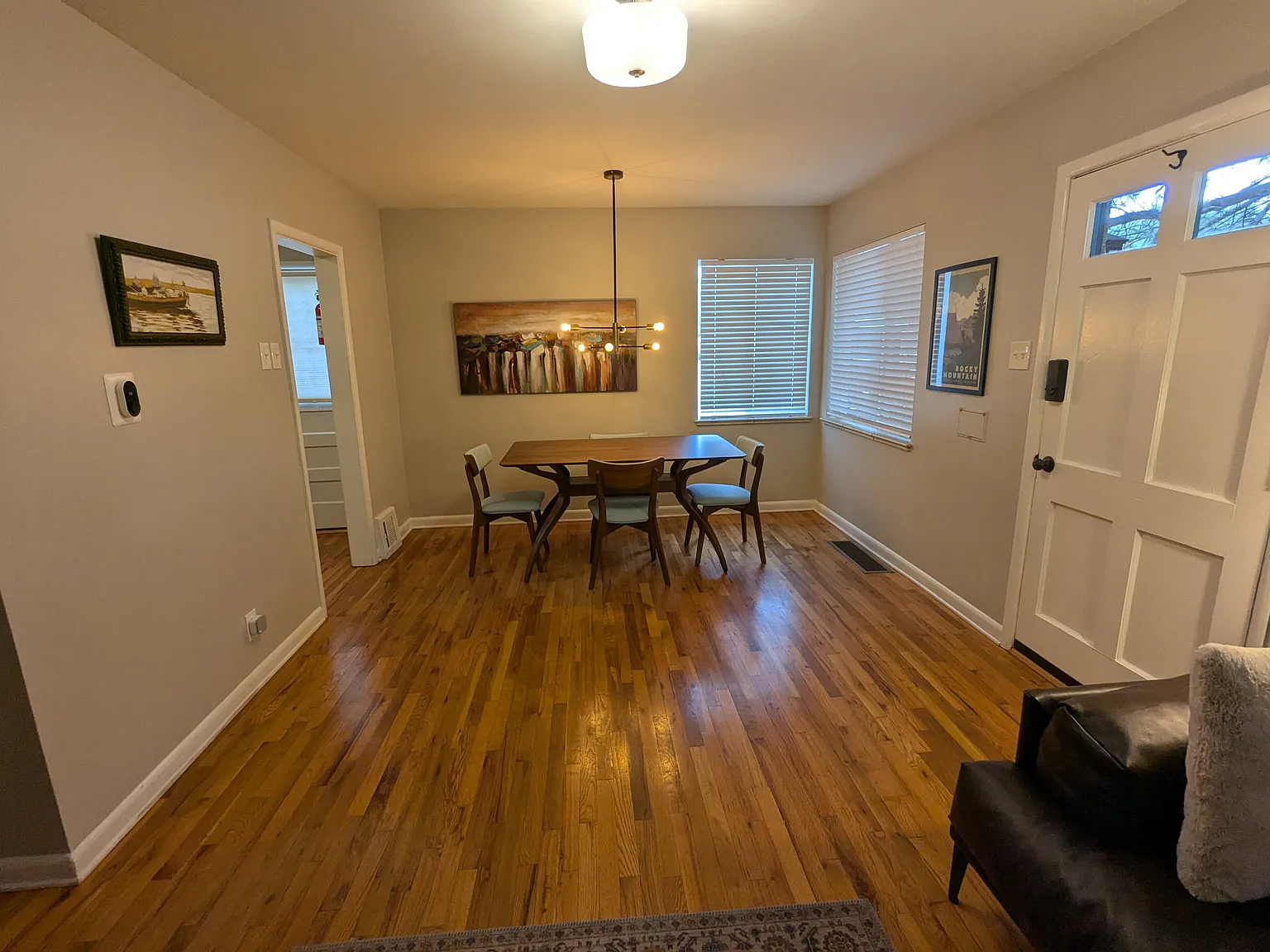 2 bed, 825 sqft, $2,300 — Photo 3