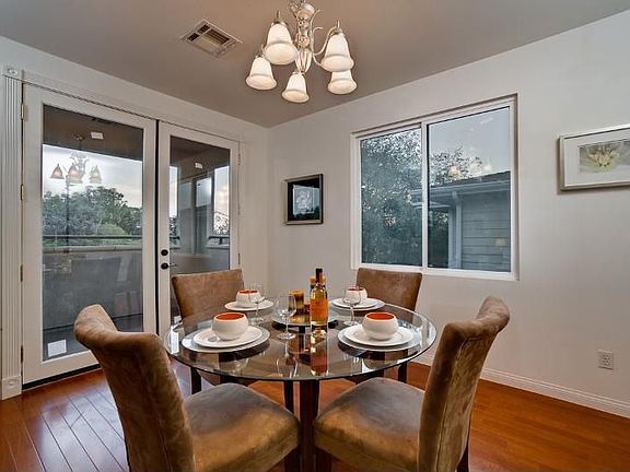 5th image of 1446 N Fair Oaks Ave Unit 206