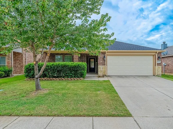 8816 Whirlwind Trl, Aubrey, TX 76227