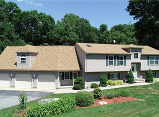 7 Peach Tree Hill Ave, Ledyard, CT 06339