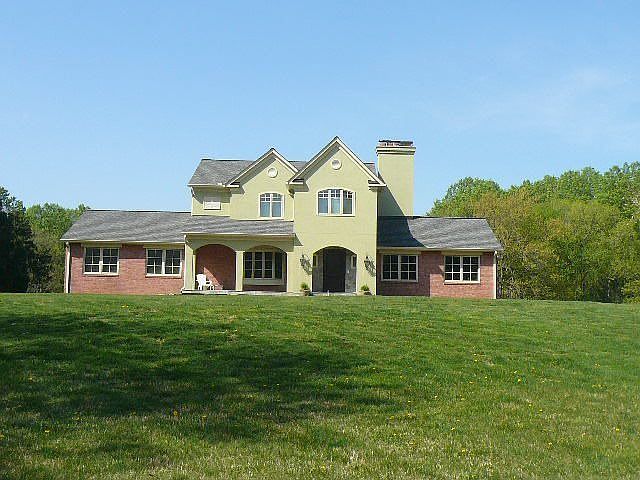 1st image of 1320 Darnall Dr