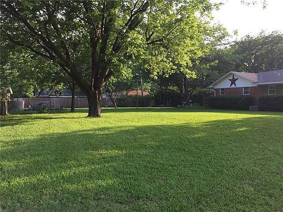 5th image of 214 Allenwood Dr