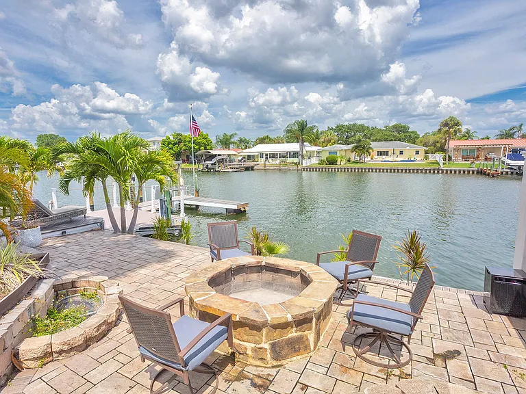 3911 Americana Dr — Photo 32