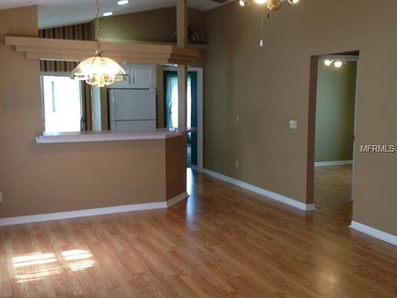 5th image of 3465 Reserve Cir N