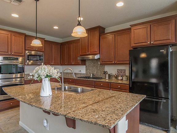 5th image of 616 Blakesley Ct