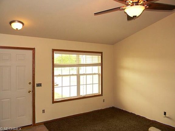 4th image of 870 Marion Ave