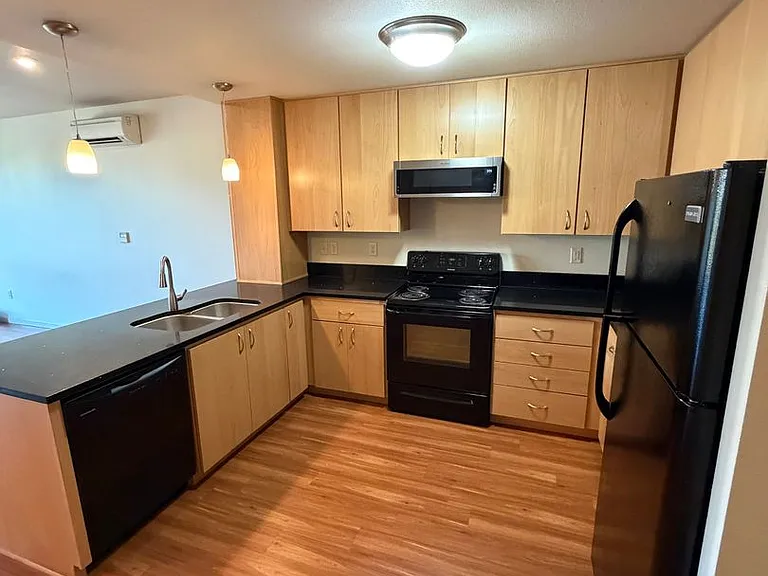 118 NW Jackson Ave #305 — Photo 8