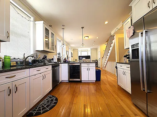 1 Larose Pl Photo 1