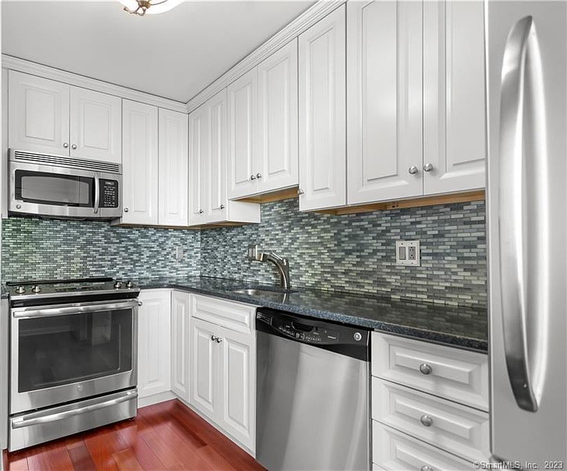 Chesterfield Condominiums 2289 Bedford St Stamford, CT Zillow