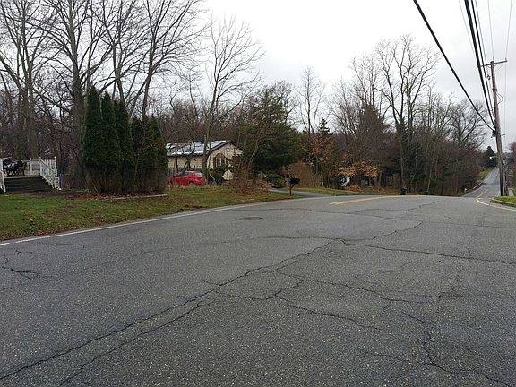 5th image of 122 Gravel Hill Sptswd Rd