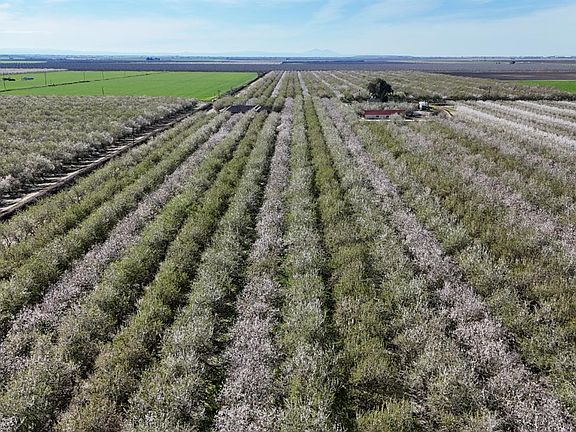 4th image of 11152 Carrolton Rd