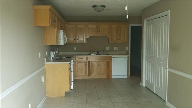 2nd image of 10003 Syracuse Dr