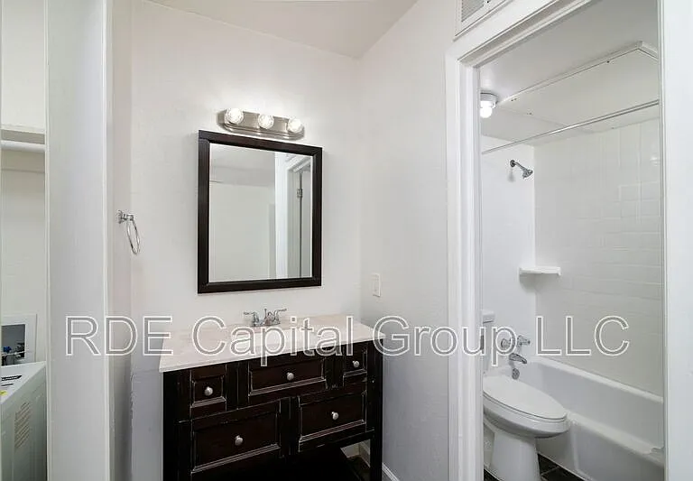 2816 Throckmorton St #7 — Photo 11